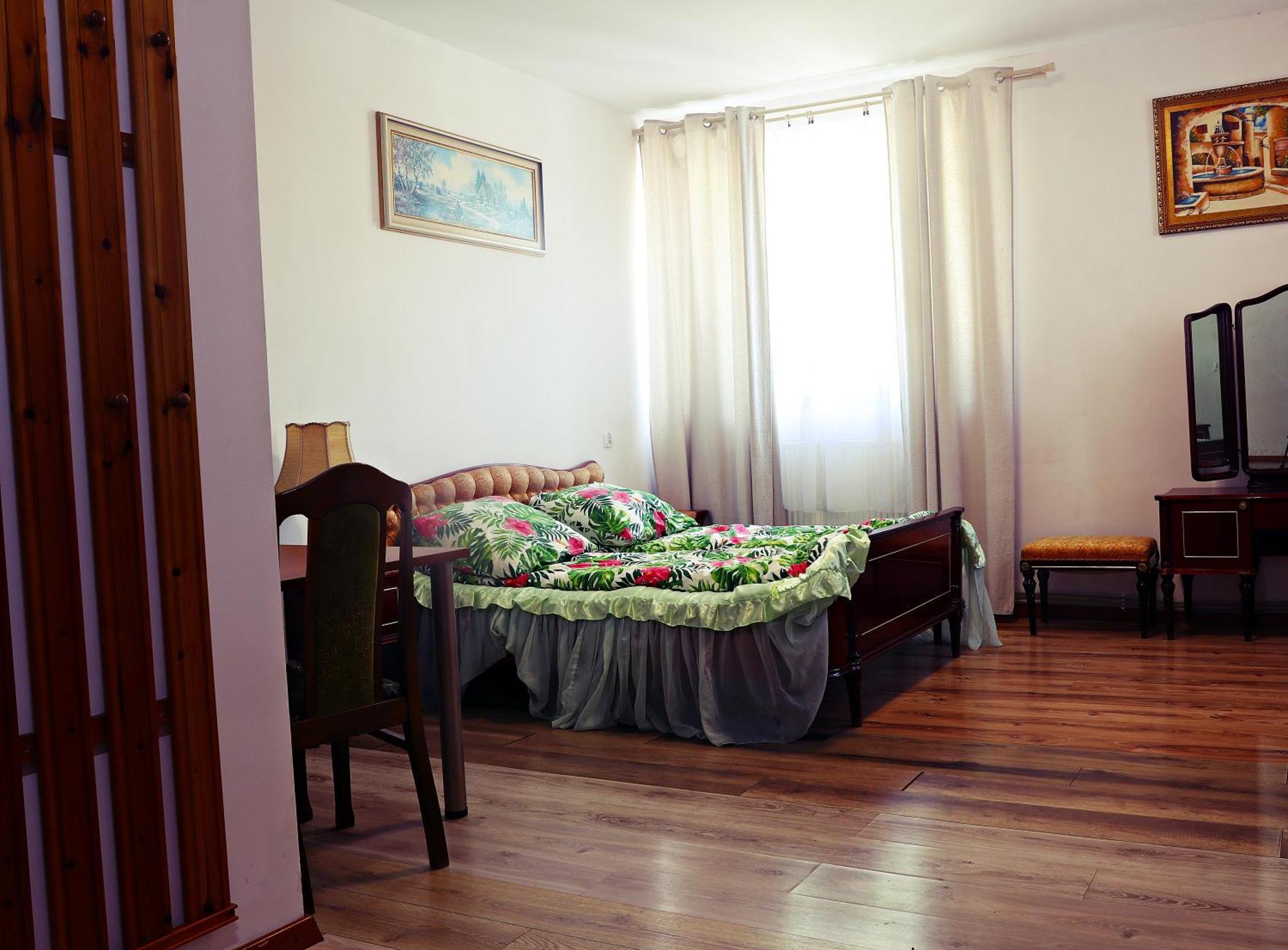 Hotel Dworek Wrocław Extérieur photo